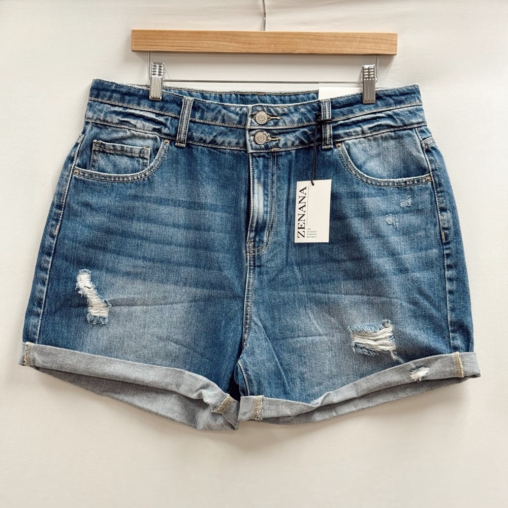 Zenana Outfitters Women's Rolled Hem Jean Shorts - Blue